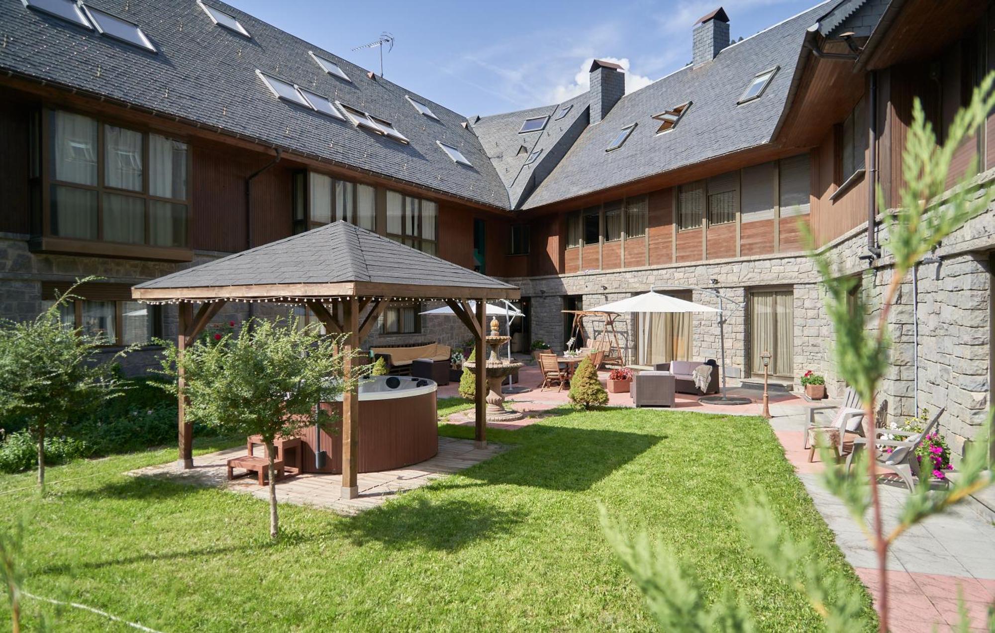 Gran Chalet Hotel & Petit Spa 비에라 외부 사진